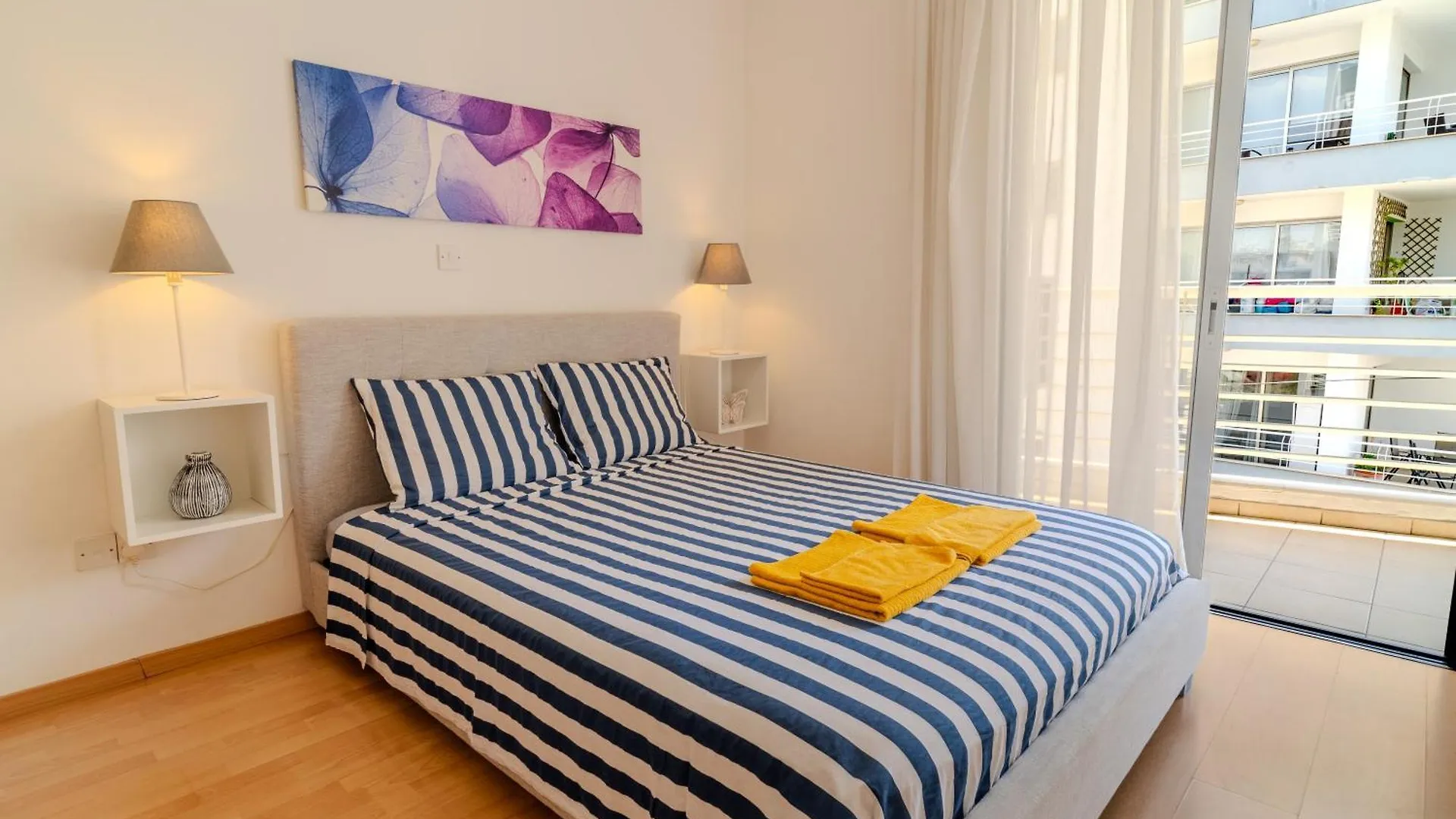 Blue Dawn Center Flat Apartment Larnaca Cyprus