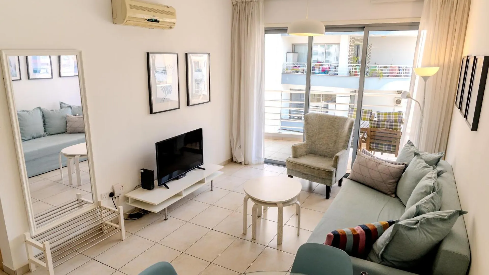 Blue Dawn Center Flat Apartment Larnaca Cyprus